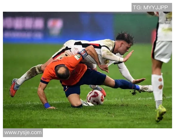 足球场上的铁壁防线明星他们如何改变比赛的格局与胜负走势